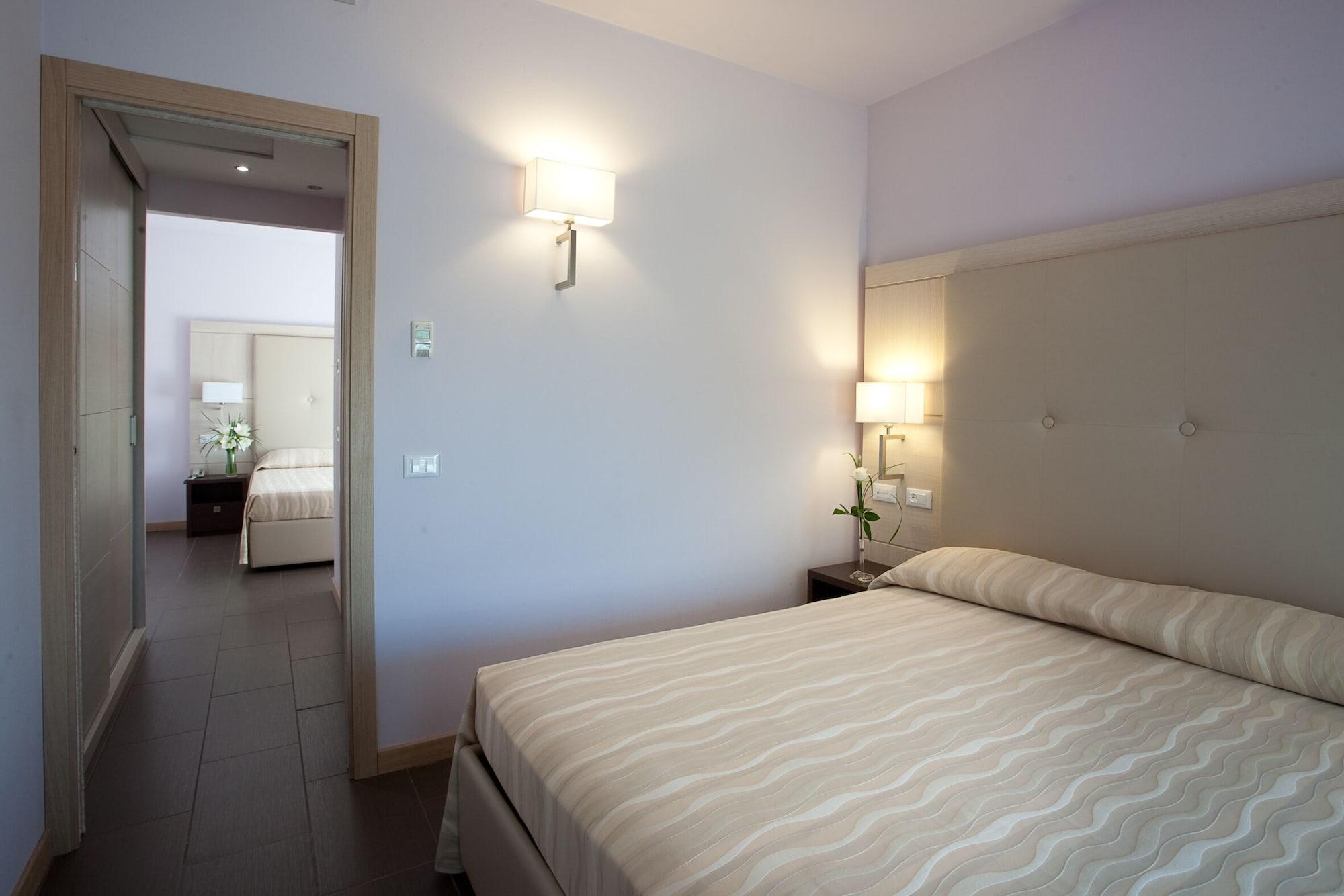 Hotel Porto Azzurro Sirmione Ngoại thất bức ảnh