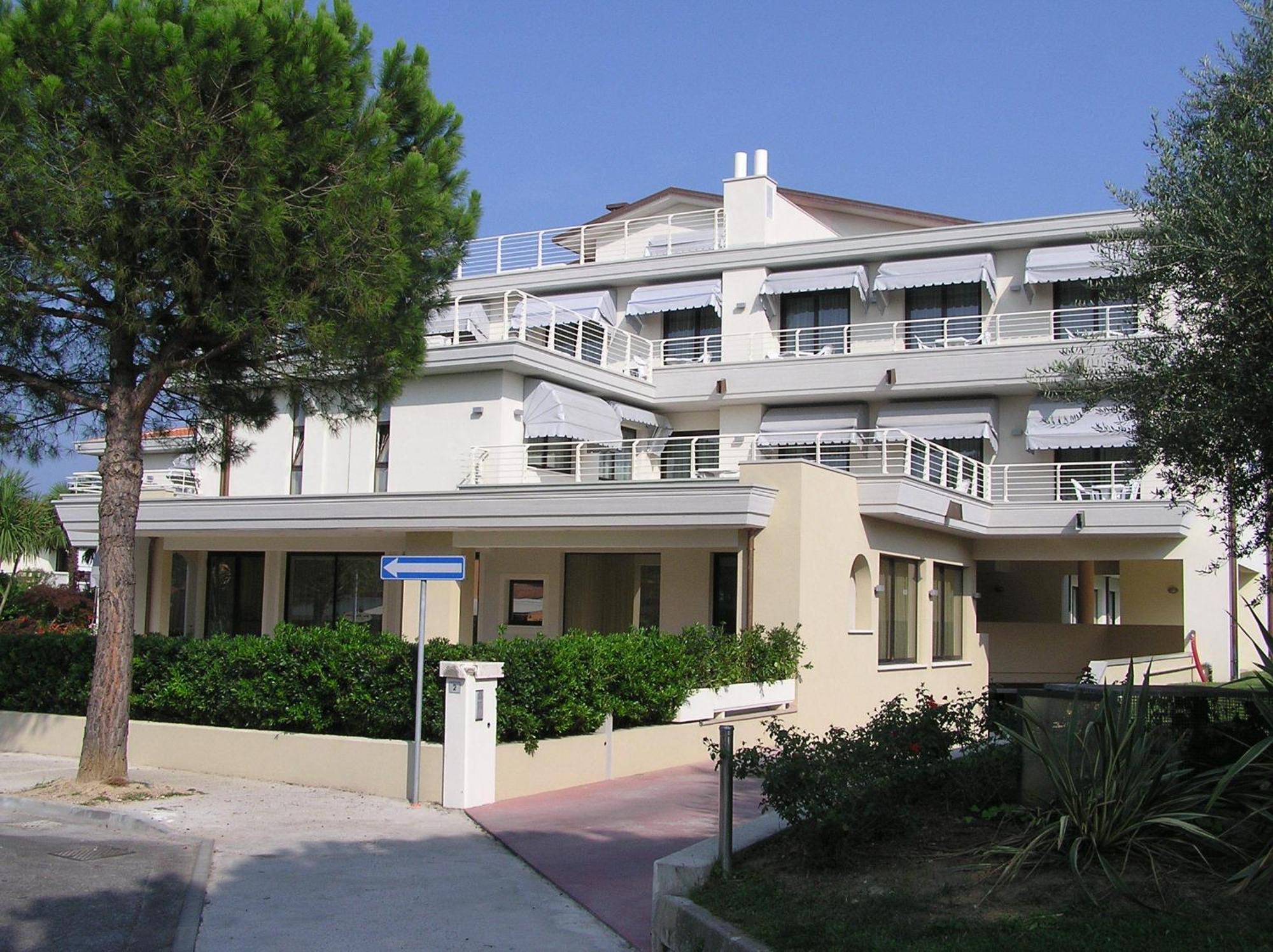Hotel Porto Azzurro Sirmione Ngoại thất bức ảnh